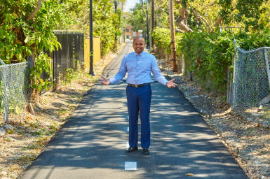 Alleyway Ribbon Cutting- Keon Hardemon 